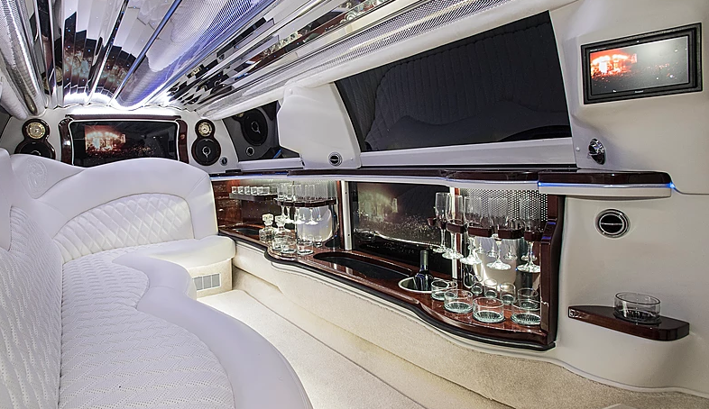 Fort Worth Lincoln Limo Services, Limousine, White Black Car Service, Black Car, Wedding, Round Trip, Anniversary, Nightlife, Getaway, Birthday, Brewery Tour, Wine Tasting, Funeral, Memorial, Bachelor, Bachelorette, City Tours, Events, Concerts