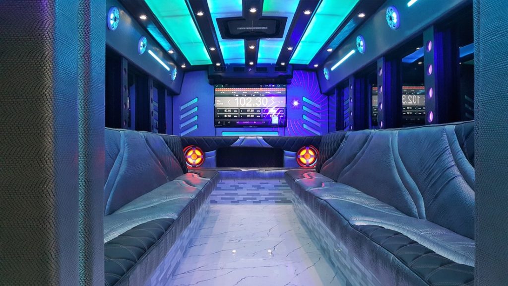 Fort Worth Party Bus Services, Limo, Charter, Shuttle, City Tours, Weddings, Birthday, Bar club Crawl, Wine Tasting, Brewery Tour, Concert, Music Venue, Luxury, Tailgating, Corporate
