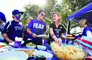 Fort Worth Tailgating Limo Rentals, party bus, shuttle, Charter, Limousine, bbq, Tailgate, AT&T Stadium, Amon G. Carter Stadium, Cowboys Football, Horned Frogs, TCU